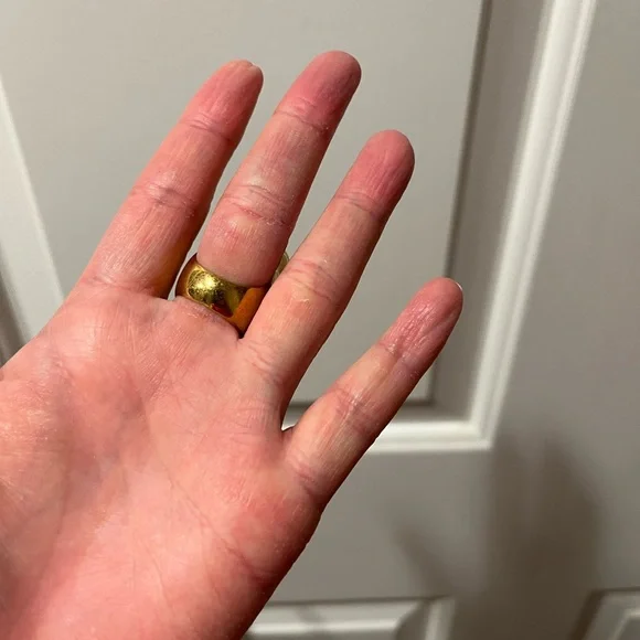 Alexander McQueen Gold Bee Skull Ring with Black and Red Accents - Picture 9 of 9